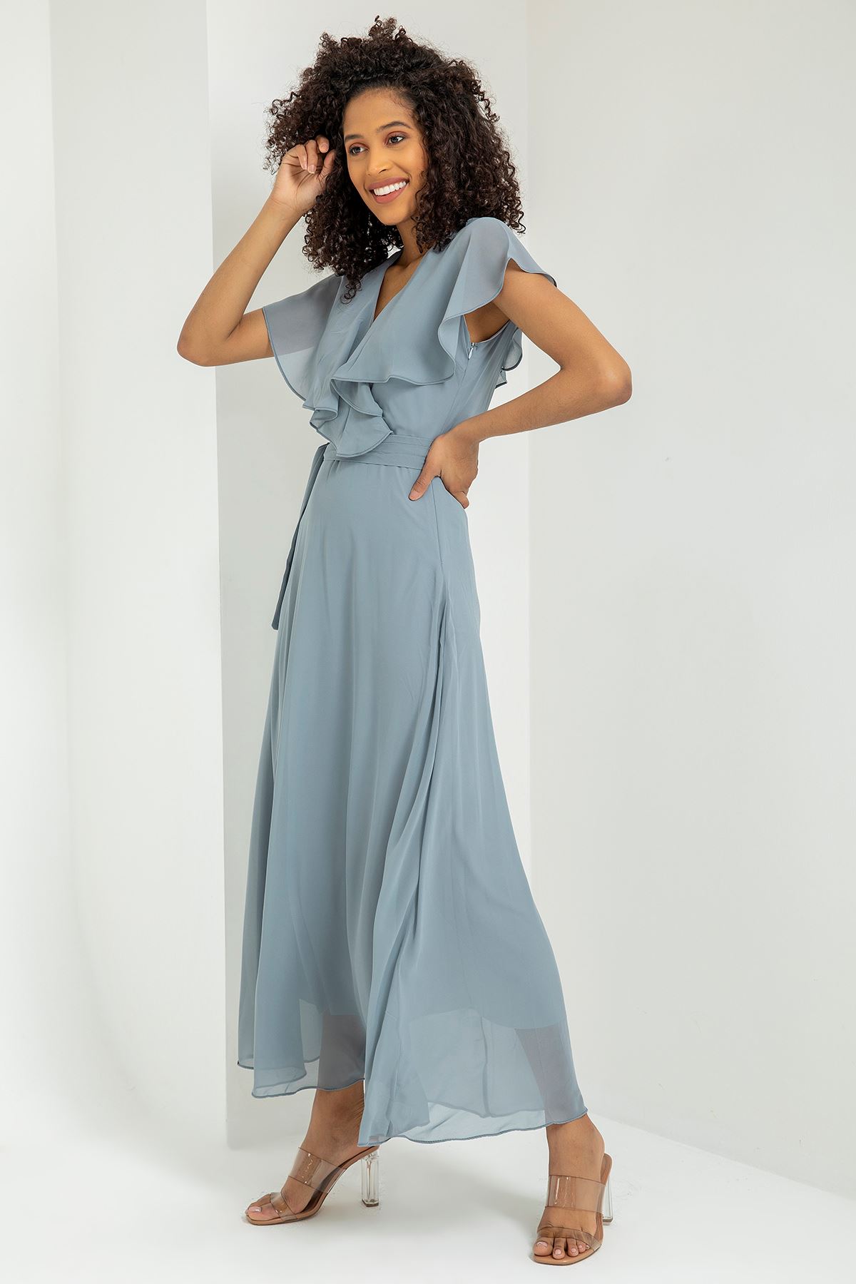 Kuşaklı Uzun Şifon Elbise-Gri