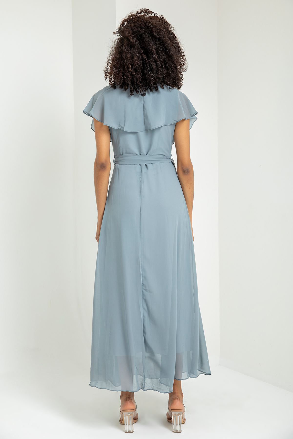 Kuşaklı Uzun Şifon Elbise-Gri