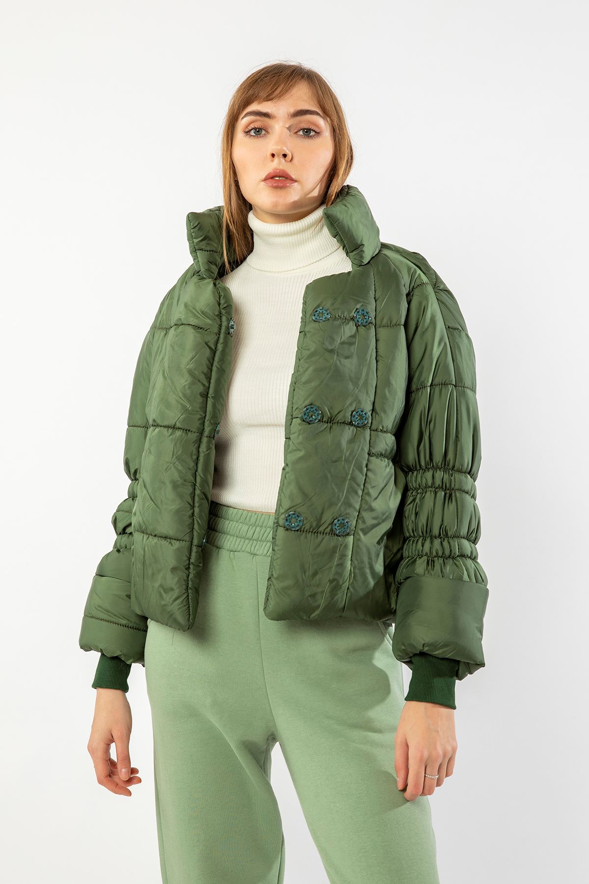 Kısa Şişme Mont-Haki