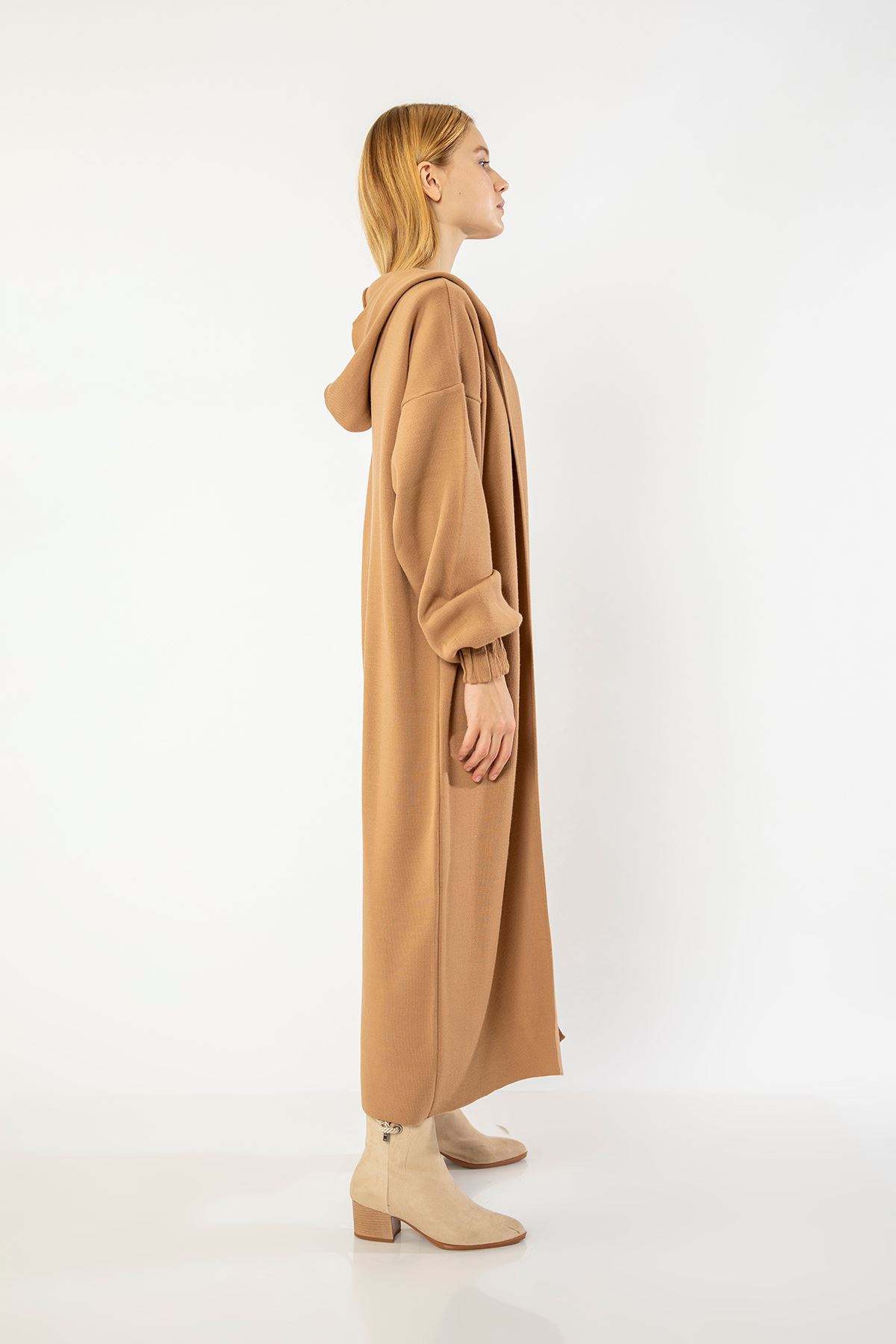 Uzun Kapşonlu Hırka-Camel