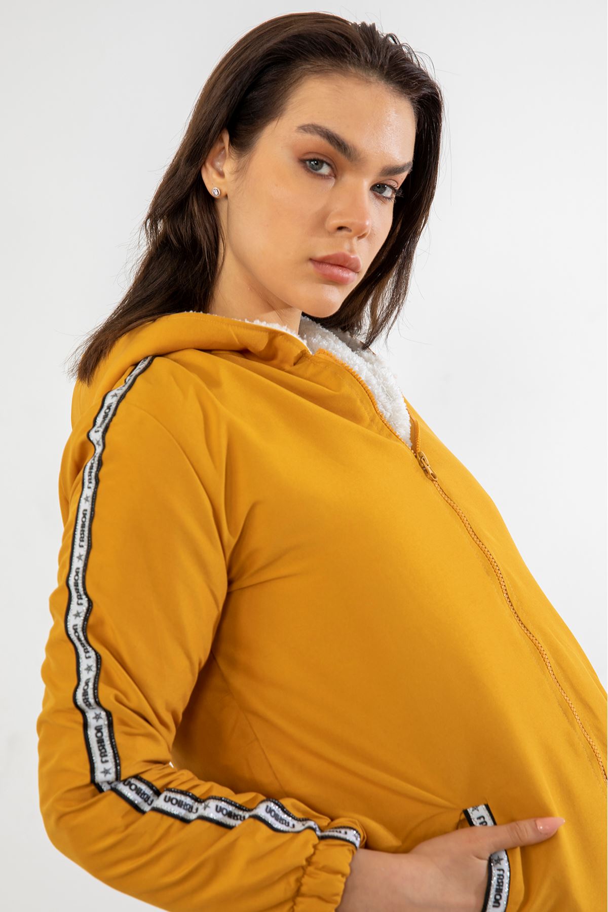 İçi Peluş Mont-Hardal