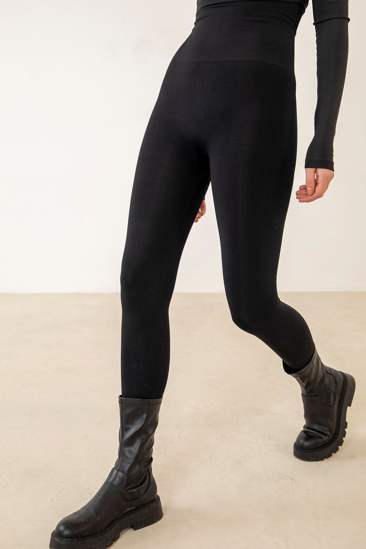 Toparlayıcı Tayt-Siyah