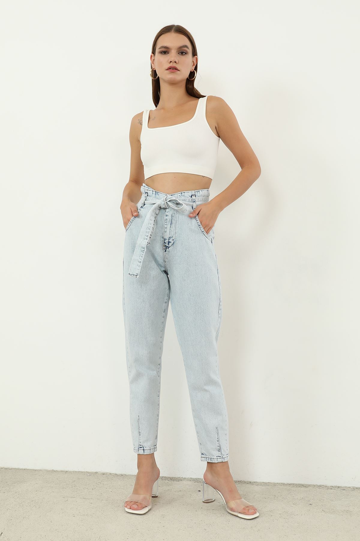 Kuşaklı Mom Jean Pantolon-Açık Mavi