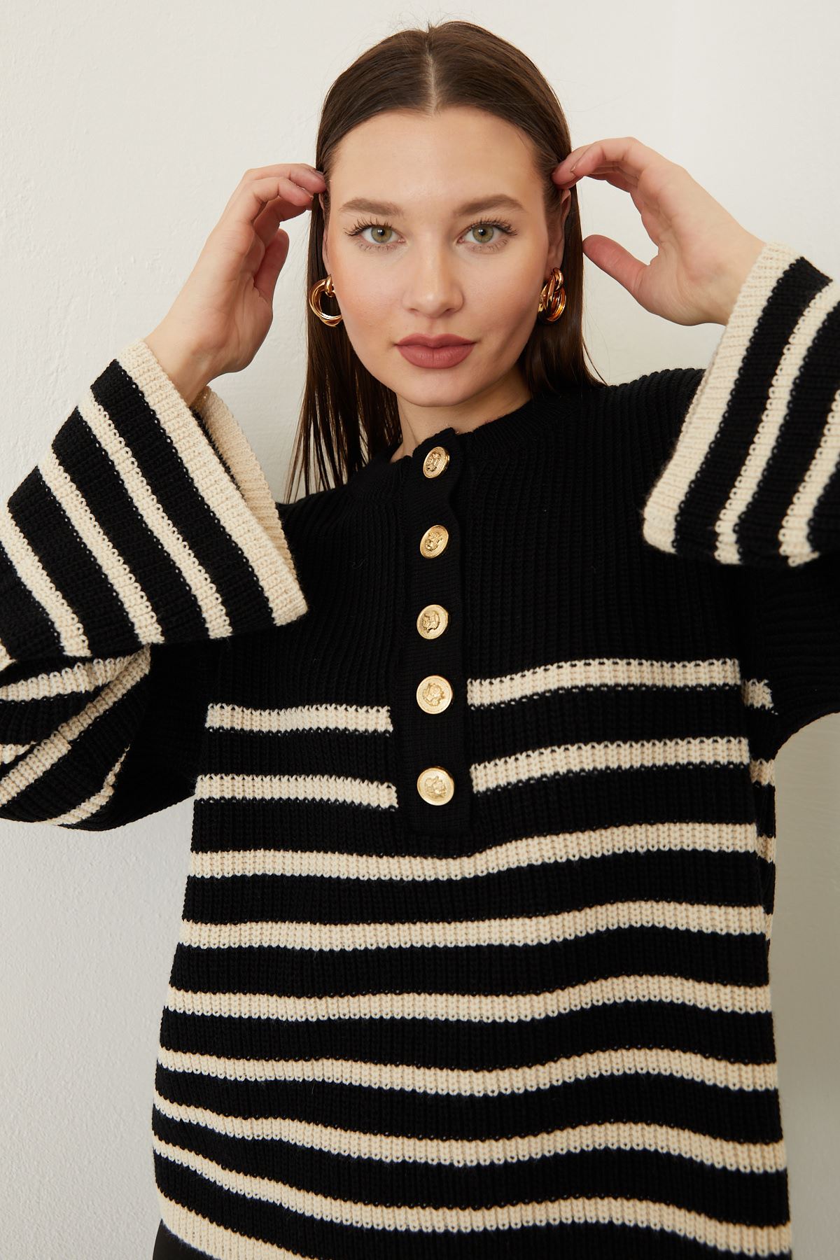 Düğmeli Triko Kazak-Siyah