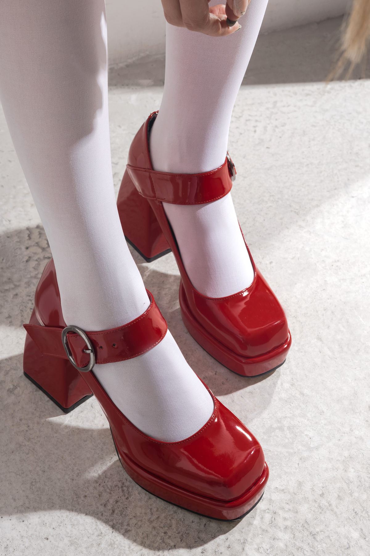 Rugan Topuklu Ayakkabı-Kırmızı