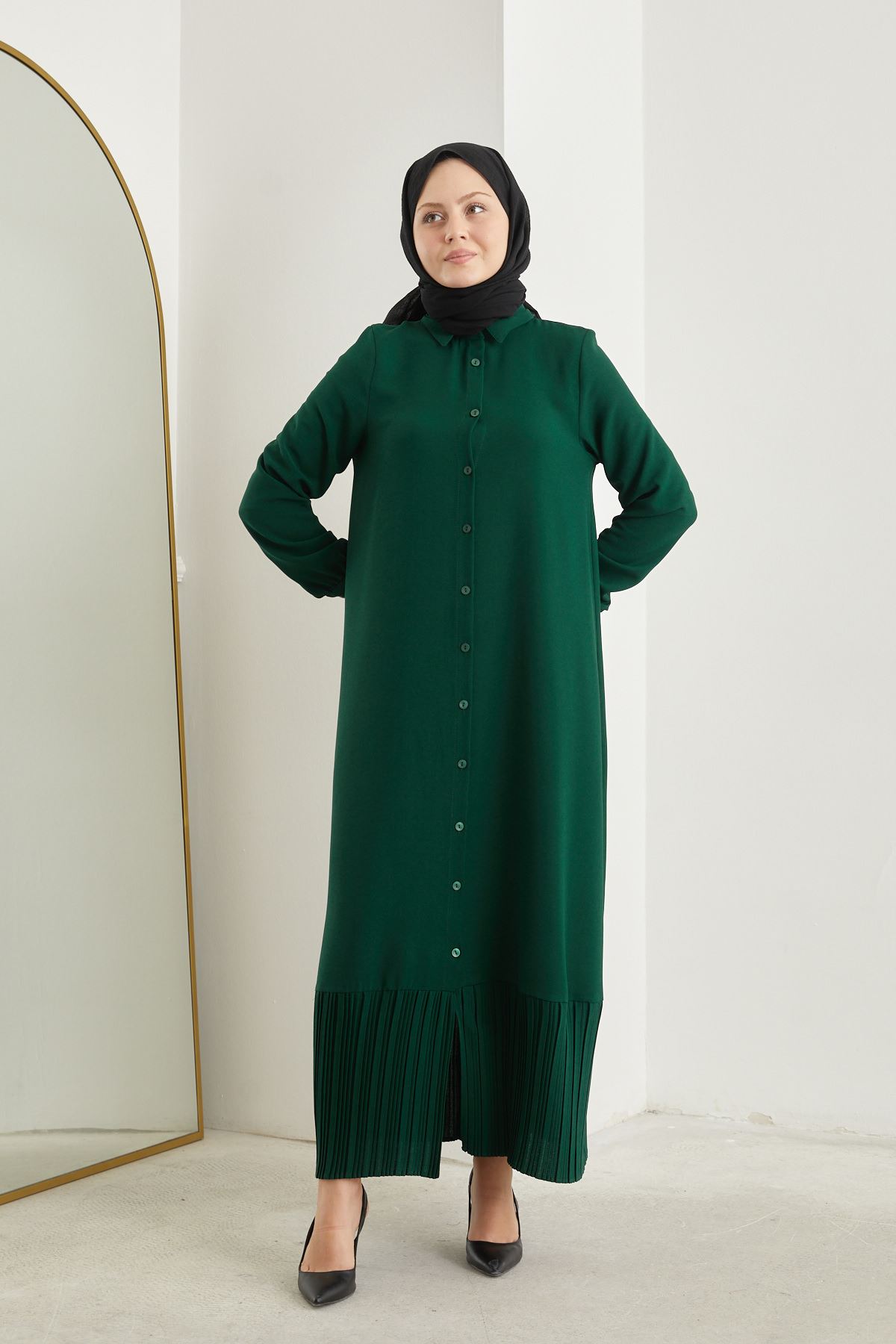 Eteği Pilise Detay Krep Elbise-Zümrüt Yeşili