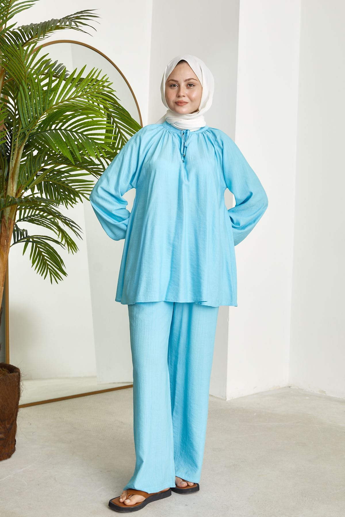 Yaka Biriit Detay Pantolonlu Takım-Bebe Mavisi