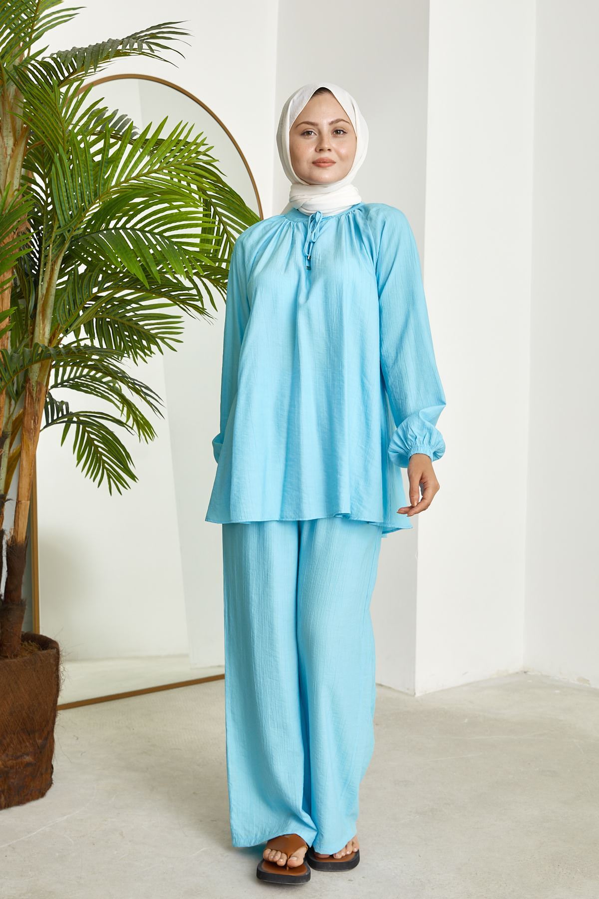 Yaka Biriit Detay Pantolonlu Takım-Bebe Mavisi