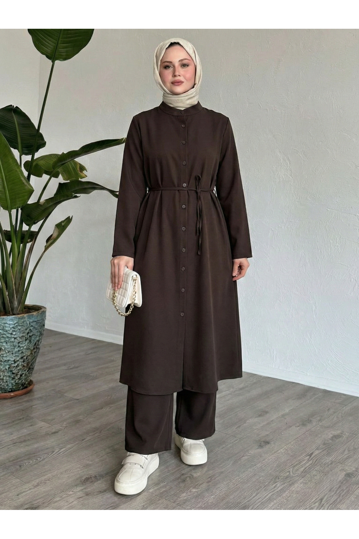 Hakim Yaka Uzun Pantolonlu Takım-Kahve