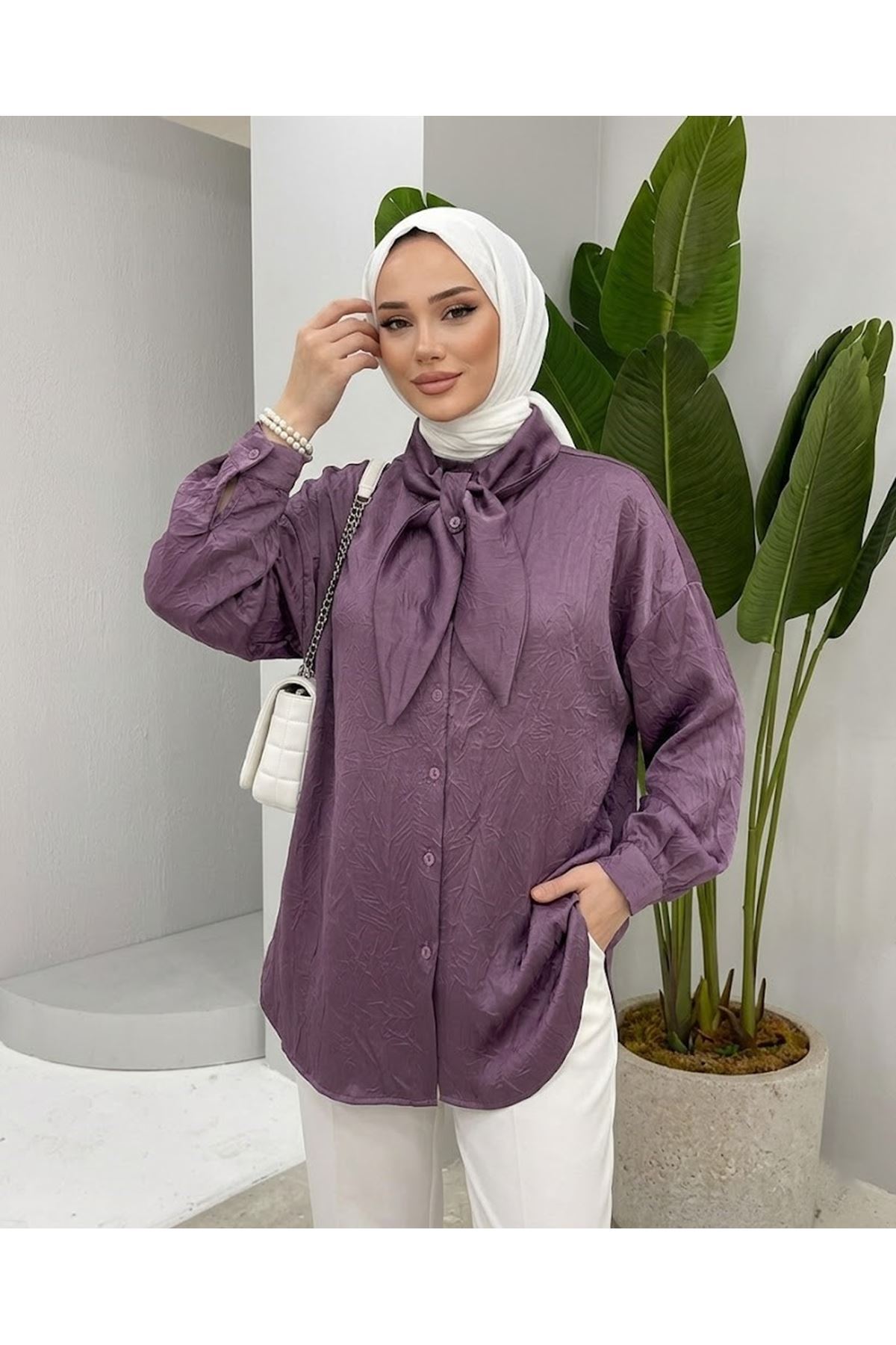 Yaka Detay Saten Tunik-Gül Kurusu