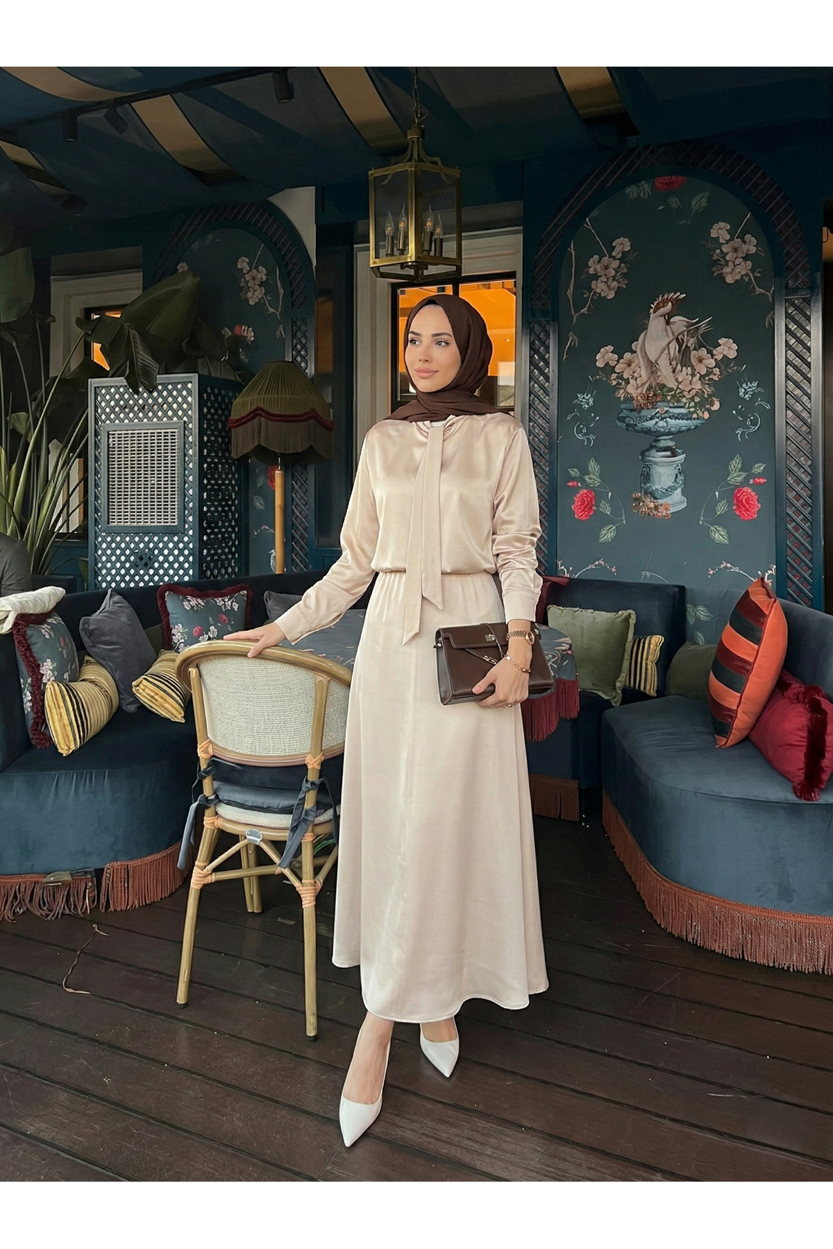 Yaka Bağlamalı Saten Etekli Takım-Taş