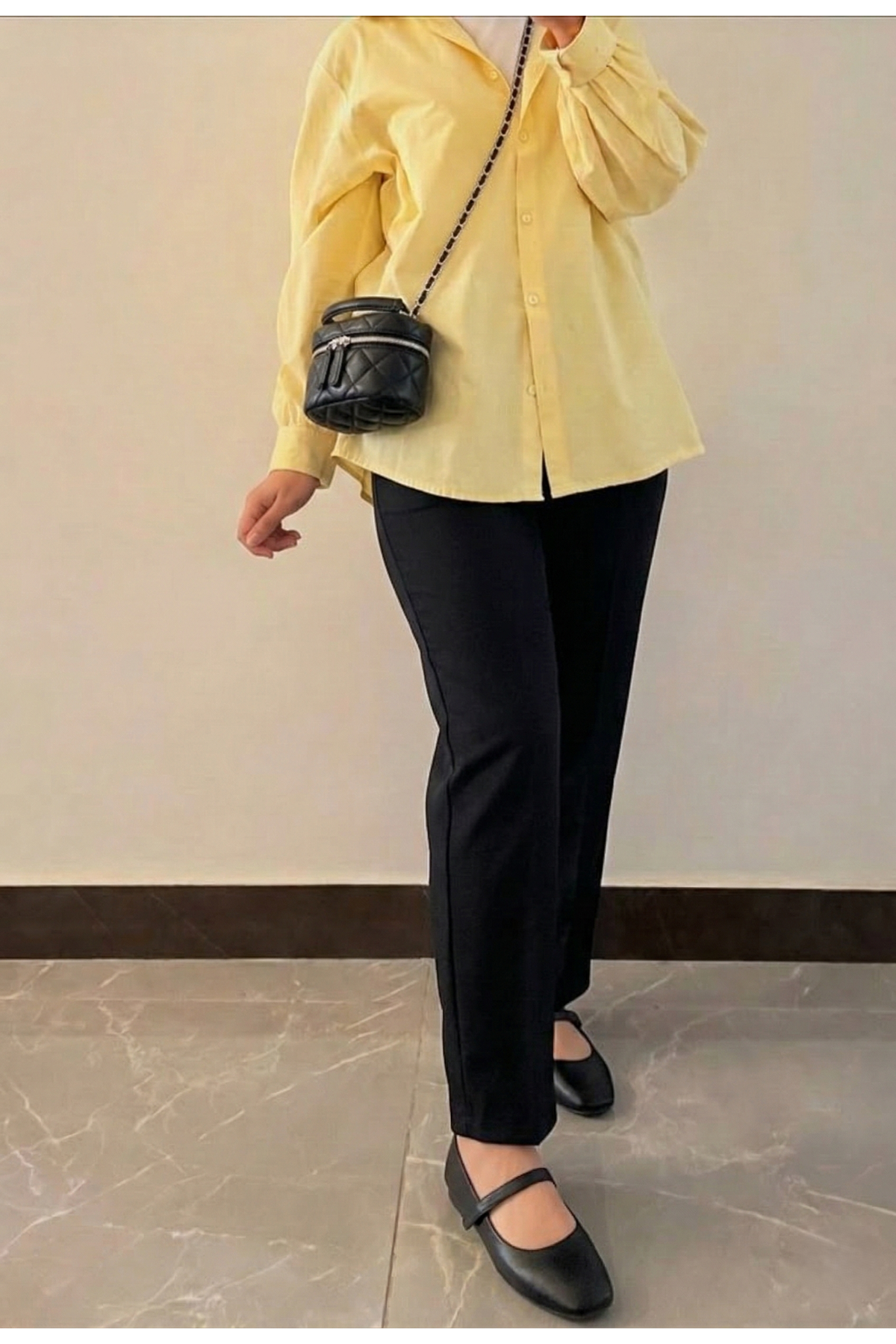 Bel Lastik Düz Paça Pantolon-Siyah