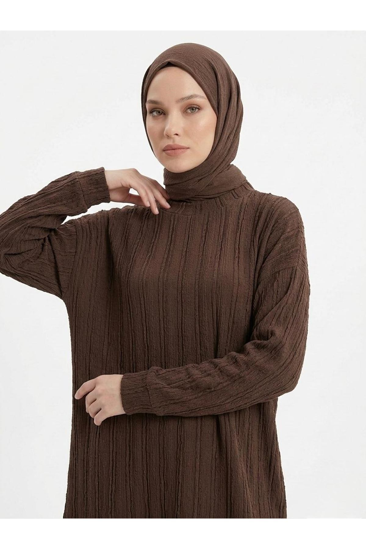 Pilise Dokulu Kemerli Pantolonlu Takım-Kahve