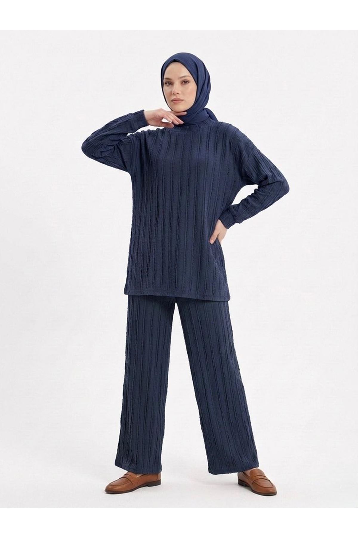 Pilise Dokulu Kemerli Pantolonlu Takım-Lacivert
