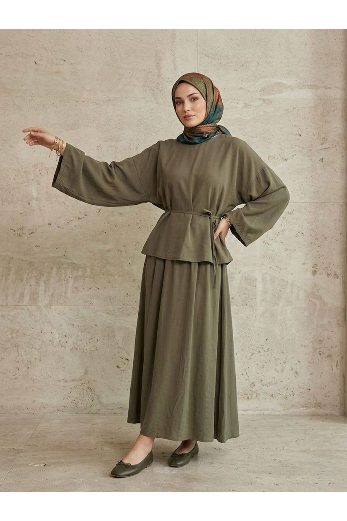 Arka Fermuarlı Etekli Takım-Haki