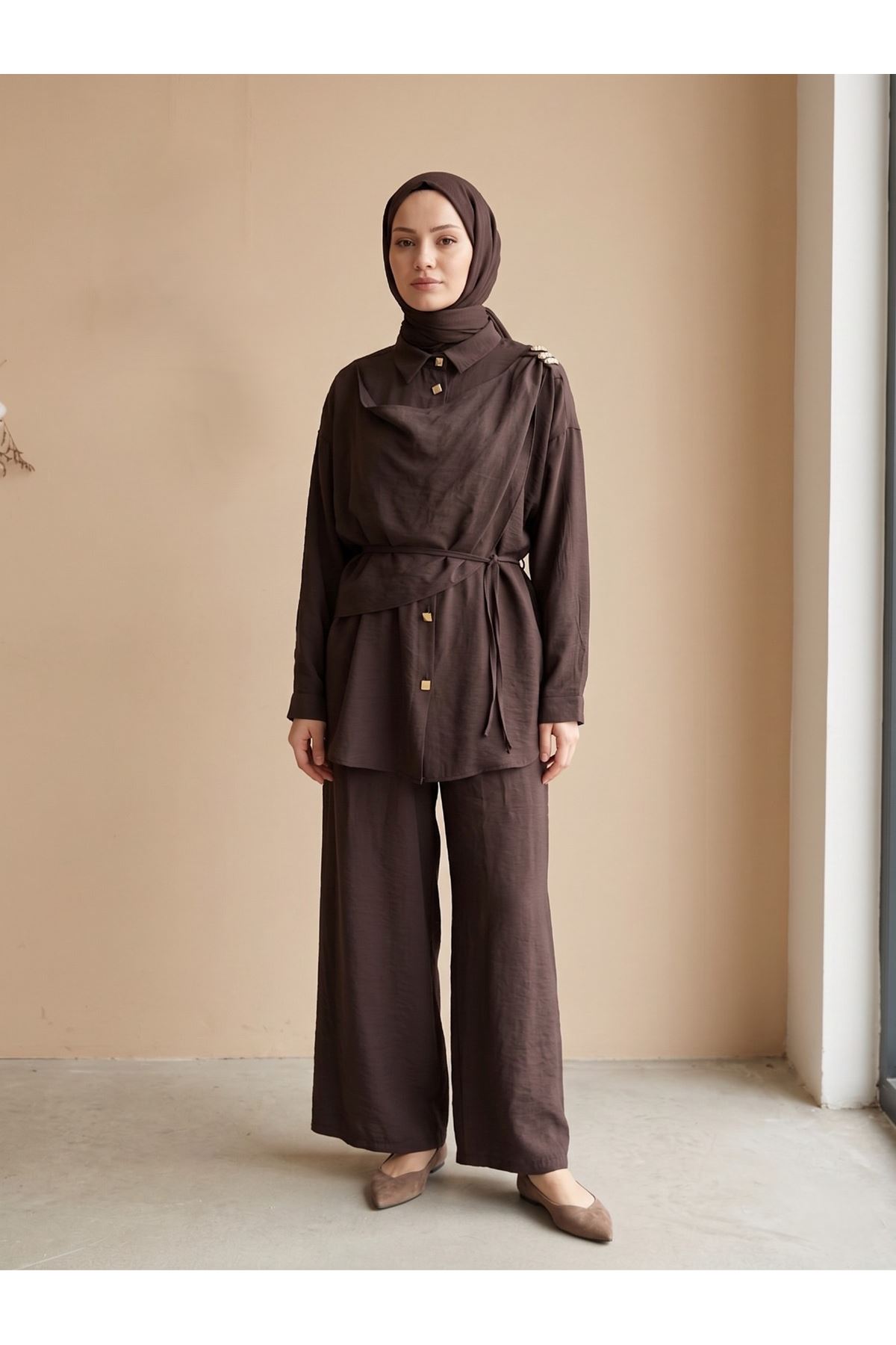 Omuz Toka Detay Aller Pantolonlu Takım-Kahve