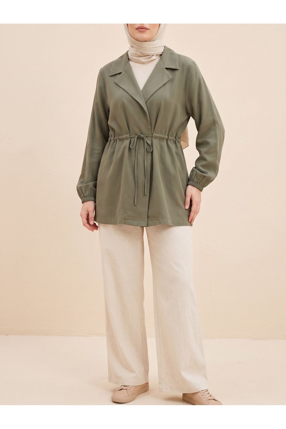 Beli Tünelli Kol Lastik Ceket-Haki