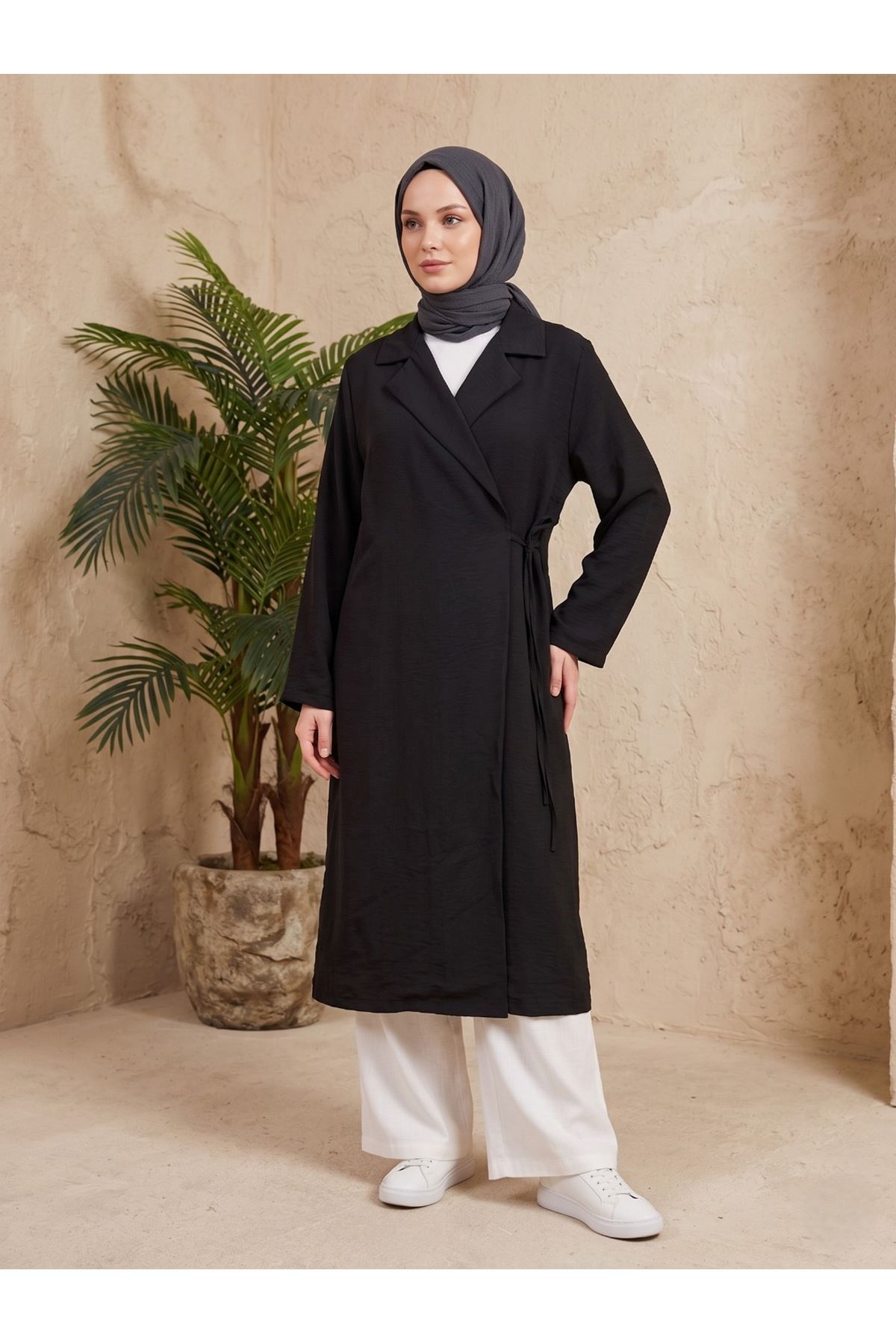 Yakalı Yandan Bağlamalı Kısa Ceket-Siyah