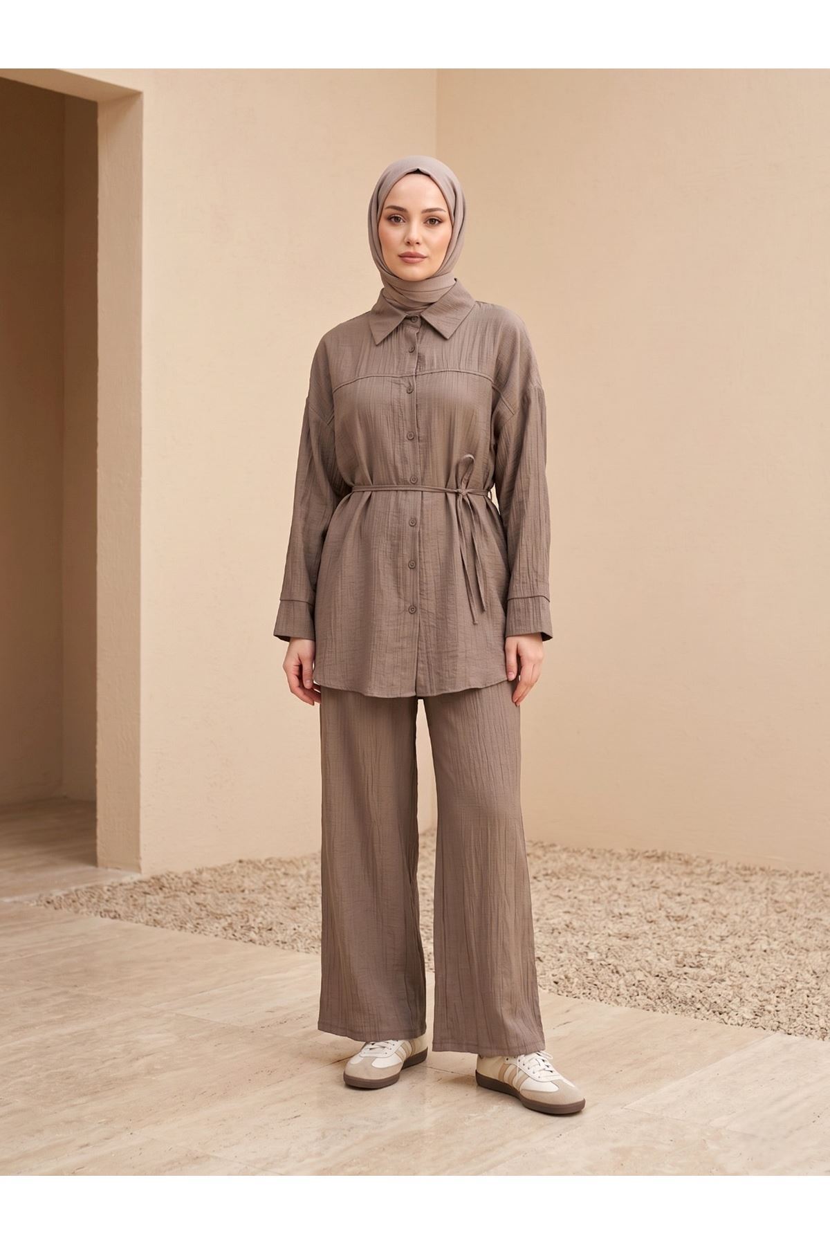 Ön Roba Detay Pantolonlu Takım-Duman
