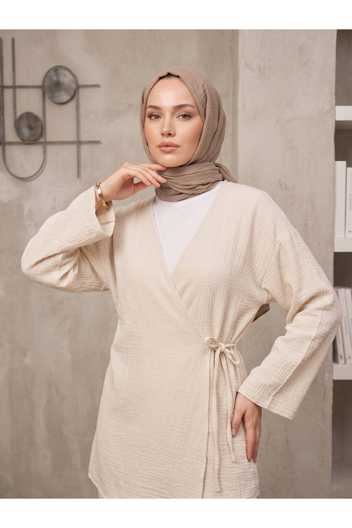 Yan Bağlamalı Müslin Takım-Taş