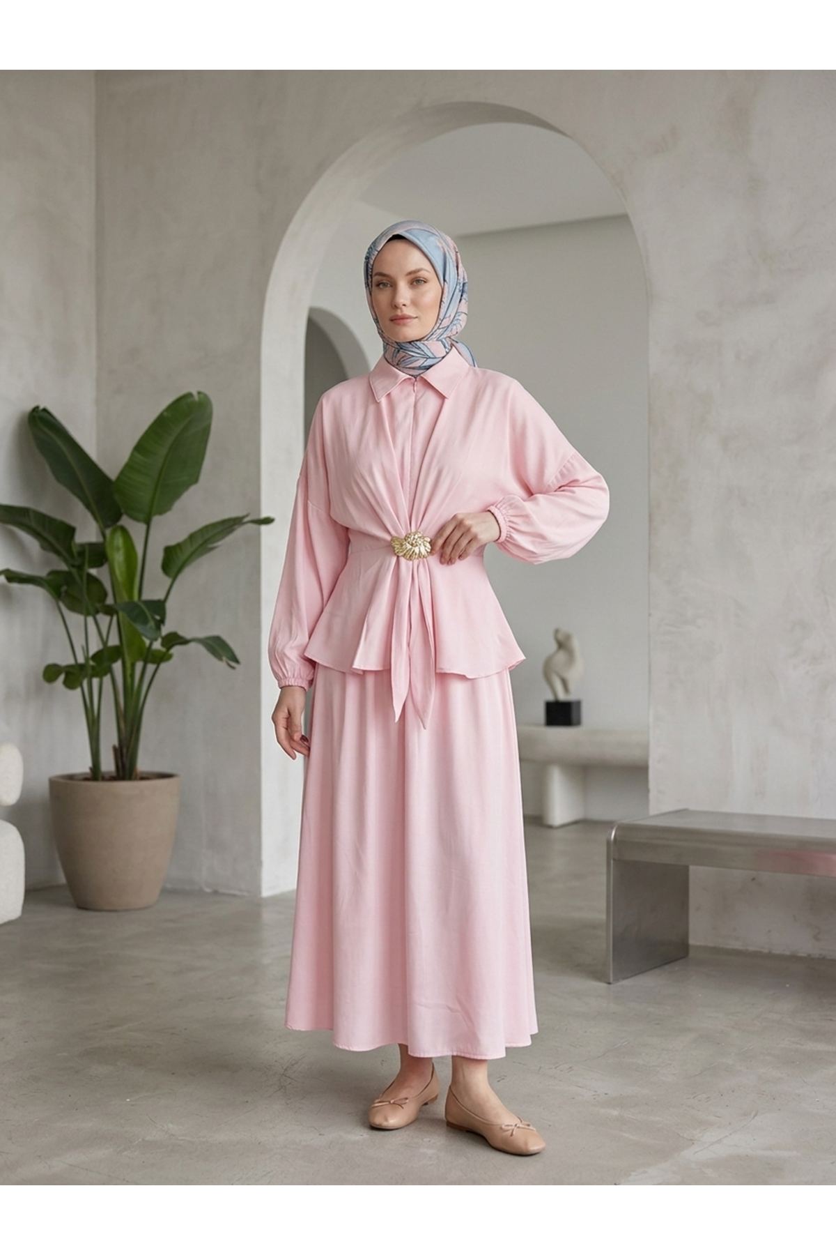 Ön Bağlamalı Aksesuar Detay Etekli Takım-Pembe
