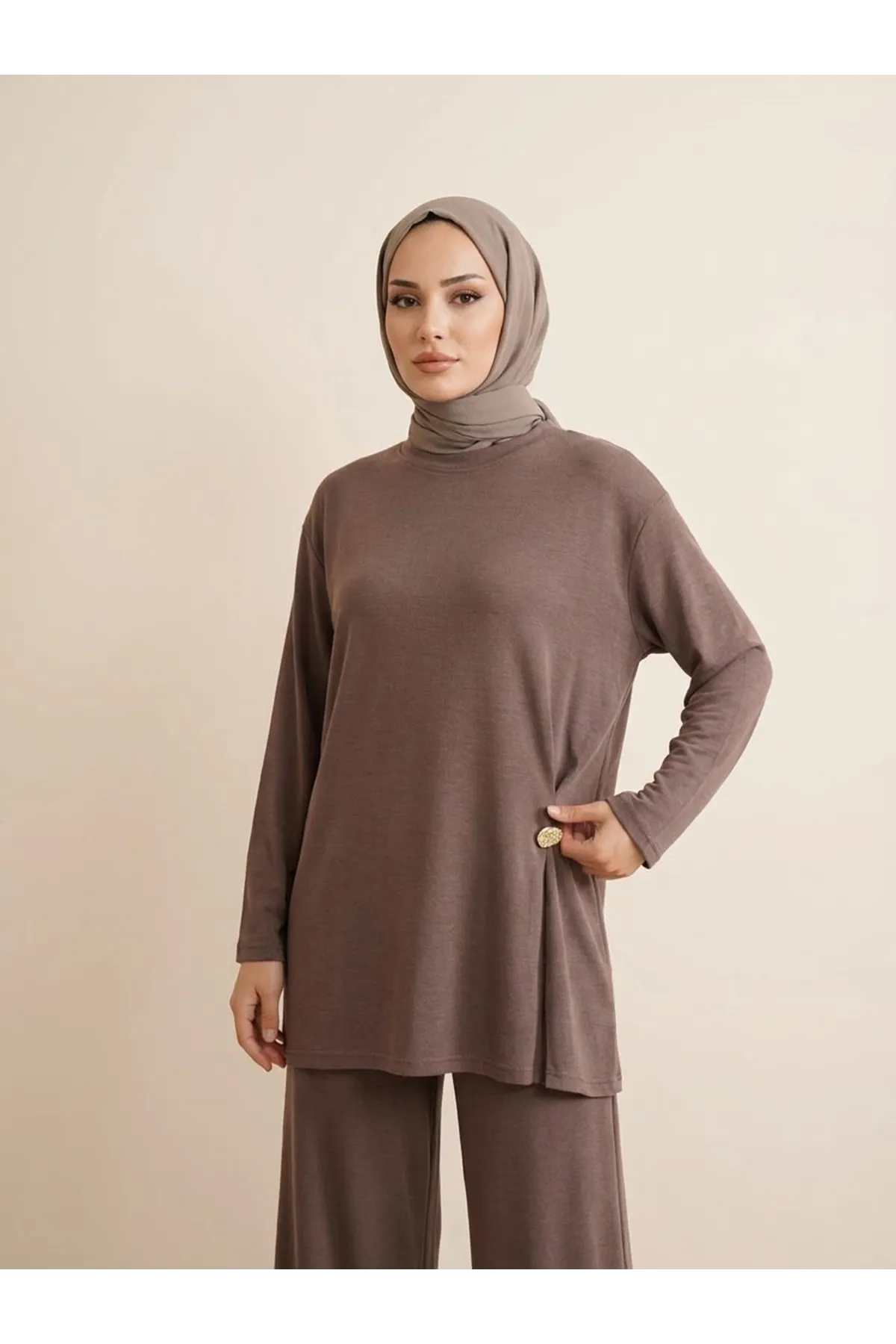 Broş Detay Pantolonlu Takım-Açık Kahve