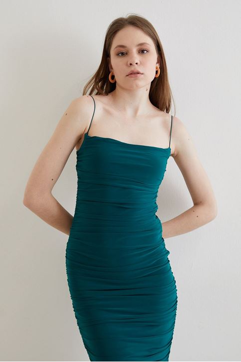 İp Askılı Büzgülü Elbise-Zümrüt Yeşili