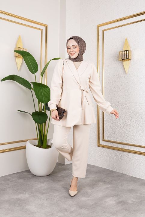 Kuşak Detay Ceketli Takım-Krem