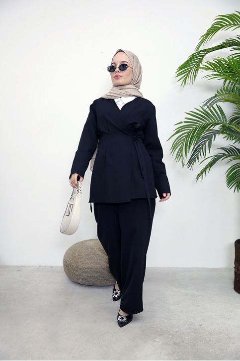 Kuşak Detay Ceketli Takım-Siyah