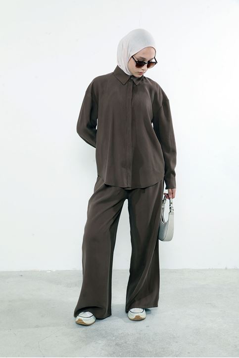 Arka Fermuar Detay Pantolonlu Takım-Kahve