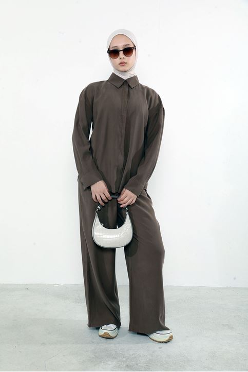 Arka Fermuar Detay Pantolonlu Takım-Kahve