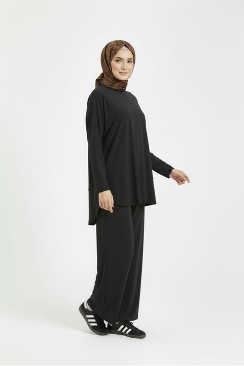 Ön Parçalı Pantolonlu Pike Takım-Siyah