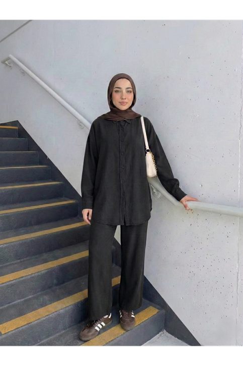 Arka Roba Detay Pantolonlu Takım-Siyah