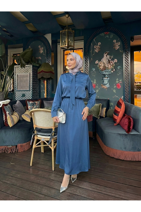 Yaka Bağlamalı Saten Etekli Takım-Petrol Mavisi