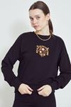 Çiçek Nakışlı Sweatshirt-Siyah