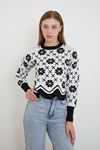 Desenli Crop Kazak-Siyah Beyaz